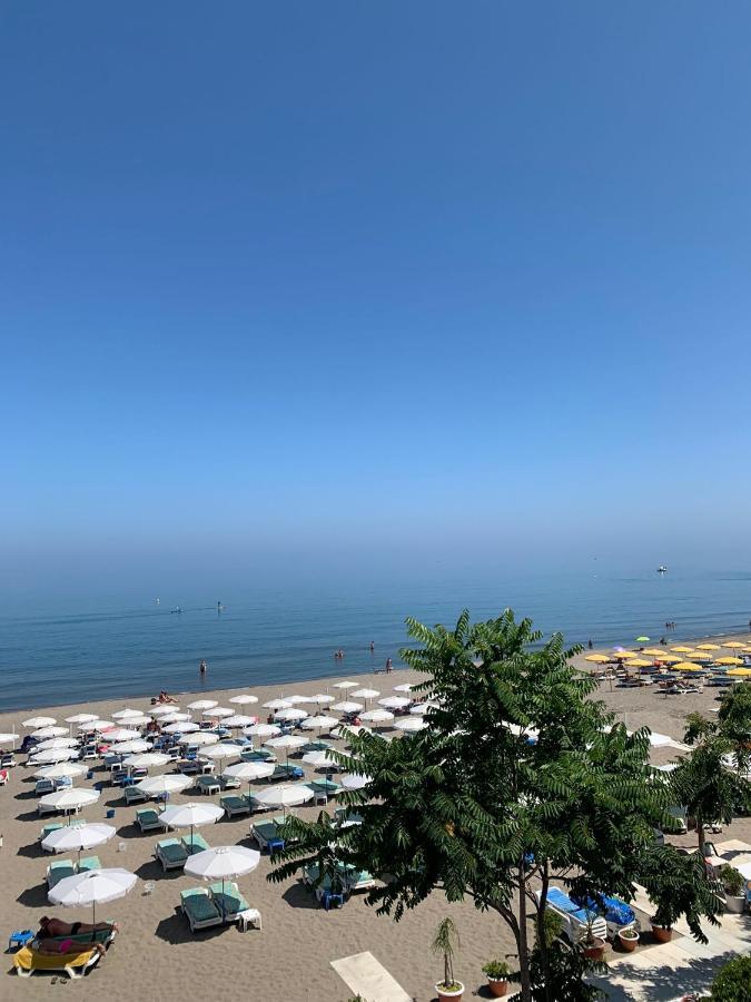 Apartamentos Guaquin Torremolinos Eksteriør billede